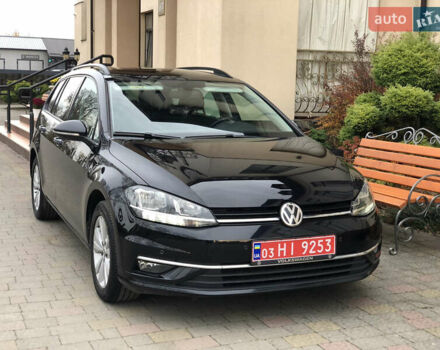 Черный Фольксваген Гольф, объемом двигателя 1.6 л и пробегом 224 тыс. км за 13650 $, фото 5 на Automoto.ua