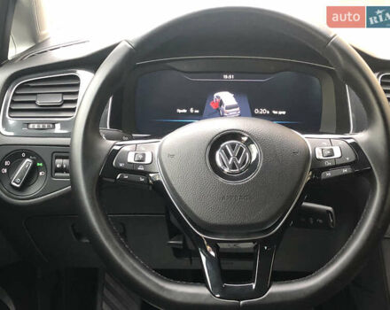 Черный Фольксваген Гольф, объемом двигателя 1.6 л и пробегом 224 тыс. км за 13650 $, фото 26 на Automoto.ua