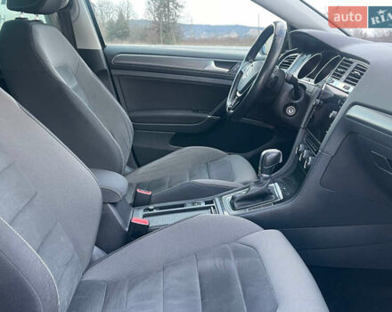 Чорний Фольксваген Гольф, об'ємом двигуна 1.6 л та пробігом 280 тис. км за 12500 $, фото 12 на Automoto.ua