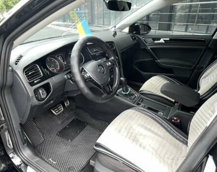 Черный Фольксваген Гольф, объемом двигателя 1.6 л и пробегом 248 тыс. км за 15800 $, фото 15 на Automoto.ua