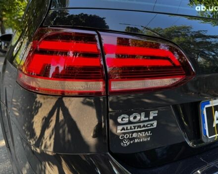 Черный Фольксваген Гольф, объемом двигателя 1.8 л и пробегом 142 тыс. км за 15690 $, фото 8 на Automoto.ua