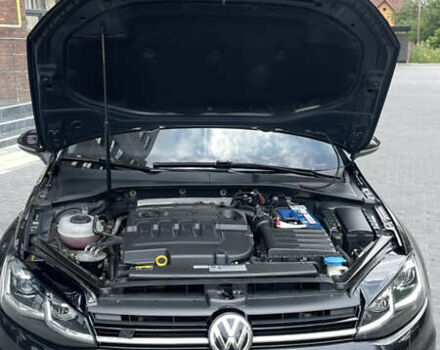 Черный Фольксваген Гольф, объемом двигателя 1.6 л и пробегом 248 тыс. км за 15800 $, фото 10 на Automoto.ua