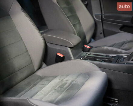 Чорний Фольксваген Гольф, об'ємом двигуна 1.6 л та пробігом 194 тис. км за 14800 $, фото 37 на Automoto.ua