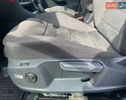 Черный Фольксваген Гольф, объемом двигателя 2 л и пробегом 205 тыс. км за 16500 $, фото 7 на Automoto.ua