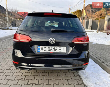 Черный Фольксваген Гольф, объемом двигателя 1.6 л и пробегом 251 тыс. км за 13399 $, фото 22 на Automoto.ua