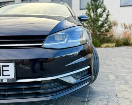 Черный Фольксваген Гольф, объемом двигателя 1.6 л и пробегом 245 тыс. км за 13500 $, фото 4 на Automoto.ua