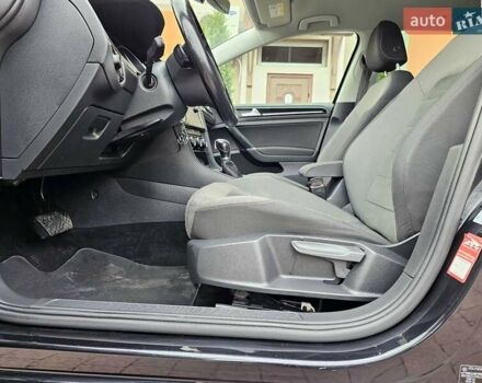 Черный Фольксваген Гольф, объемом двигателя 1.97 л и пробегом 235 тыс. км за 15950 $, фото 109 на Automoto.ua