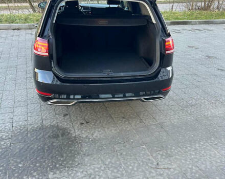 Черный Фольксваген Гольф, объемом двигателя 1.6 л и пробегом 225 тыс. км за 14299 $, фото 7 на Automoto.ua