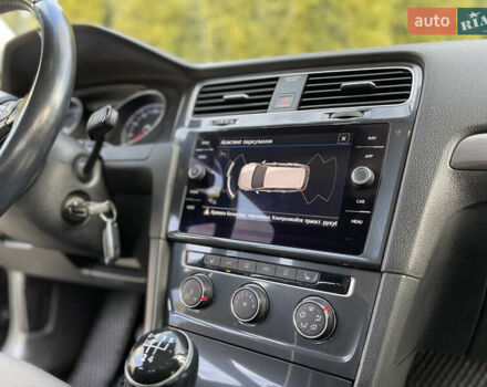 Чорний Фольксваген Гольф, об'ємом двигуна 1.6 л та пробігом 266 тис. км за 12000 $, фото 17 на Automoto.ua