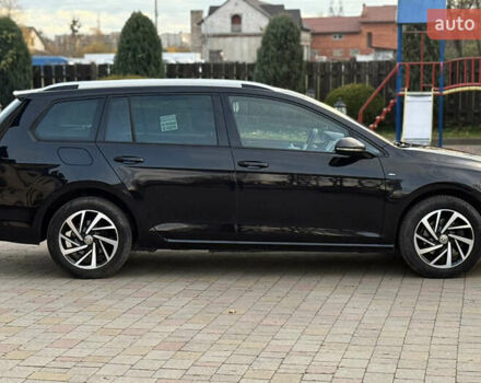 Черный Фольксваген Гольф, объемом двигателя 1.6 л и пробегом 210 тыс. км за 13650 $, фото 14 на Automoto.ua