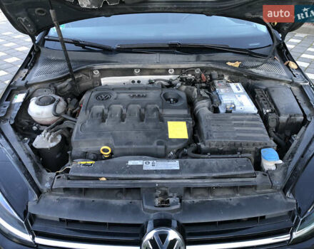 Черный Фольксваген Гольф, объемом двигателя 1.97 л и пробегом 227 тыс. км за 14950 $, фото 45 на Automoto.ua