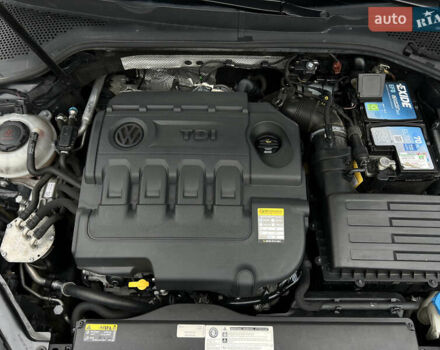 Черный Фольксваген Гольф, объемом двигателя 1.97 л и пробегом 244 тыс. км за 14700 $, фото 41 на Automoto.ua