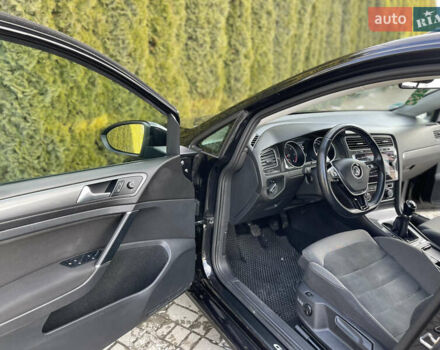 Чорний Фольксваген Гольф, об'ємом двигуна 1.6 л та пробігом 266 тис. км за 12000 $, фото 23 на Automoto.ua