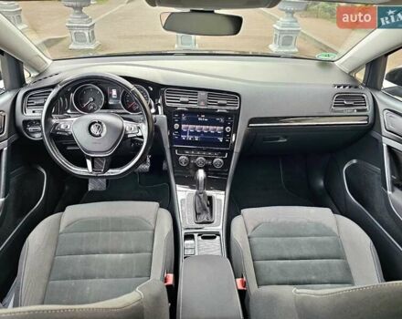 Черный Фольксваген Гольф, объемом двигателя 1.97 л и пробегом 235 тыс. км за 15950 $, фото 11 на Automoto.ua