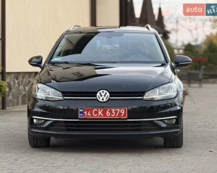 Черный Фольксваген Гольф, объемом двигателя 1.6 л и пробегом 210 тыс. км за 13650 $, фото 1 на Automoto.ua