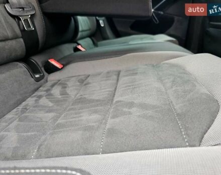 Чорний Фольксваген Гольф, об'ємом двигуна 1.97 л та пробігом 235 тис. км за 15300 $, фото 136 на Automoto.ua