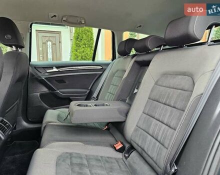 Черный Фольксваген Гольф, объемом двигателя 1.97 л и пробегом 235 тыс. км за 15950 $, фото 118 на Automoto.ua