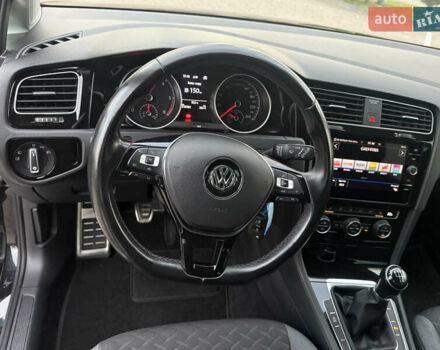 Черный Фольксваген Гольф, объемом двигателя 1.6 л и пробегом 210 тыс. км за 13650 $, фото 23 на Automoto.ua