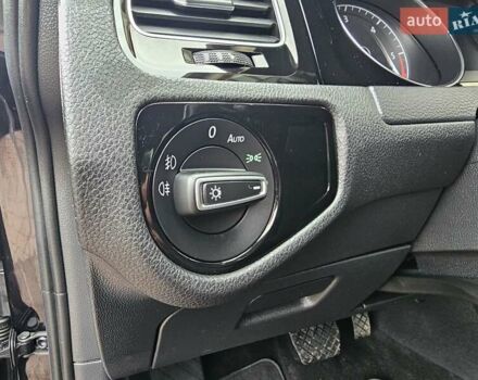 Черный Фольксваген Гольф, объемом двигателя 1.97 л и пробегом 235 тыс. км за 15950 $, фото 113 на Automoto.ua