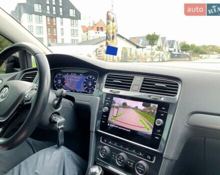 Черный Фольксваген Гольф, объемом двигателя 1.6 л и пробегом 253 тыс. км за 13750 $, фото 15 на Automoto.ua