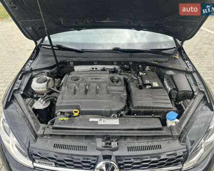 Черный Фольксваген Гольф, объемом двигателя 2 л и пробегом 270 тыс. км за 18500 $, фото 41 на Automoto.ua