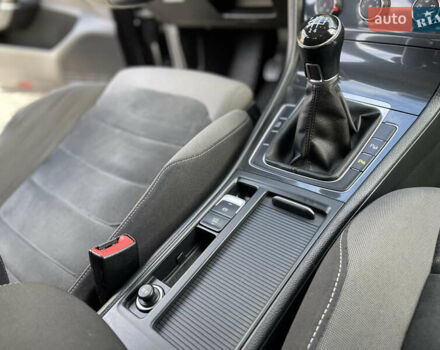 Чорний Фольксваген Гольф, об'ємом двигуна 1.6 л та пробігом 266 тис. км за 12000 $, фото 18 на Automoto.ua