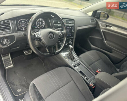 Черный Фольксваген Гольф, объемом двигателя 2 л и пробегом 270 тыс. км за 18500 $, фото 29 на Automoto.ua