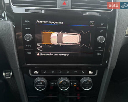 Черный Фольксваген Гольф, объемом двигателя 1.6 л и пробегом 210 тыс. км за 13650 $, фото 18 на Automoto.ua