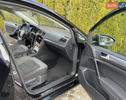 Чорний Фольксваген Гольф, об'ємом двигуна 1.6 л та пробігом 266 тис. км за 12000 $, фото 20 на Automoto.ua