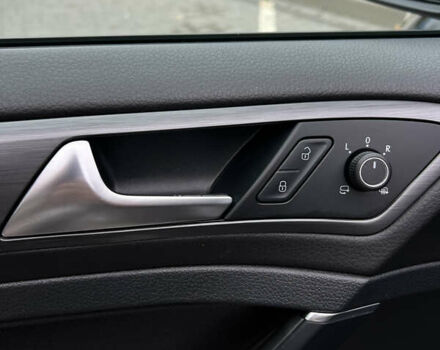 Черный Фольксваген Гольф, объемом двигателя 1.97 л и пробегом 244 тыс. км за 14700 $, фото 13 на Automoto.ua