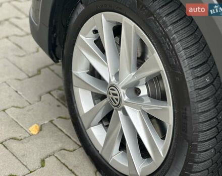 Черный Фольксваген Гольф, объемом двигателя 2 л и пробегом 270 тыс. км за 18500 $, фото 12 на Automoto.ua