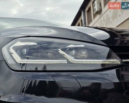 Черный Фольксваген Гольф, объемом двигателя 1.97 л и пробегом 235 тыс. км за 15950 $, фото 51 на Automoto.ua