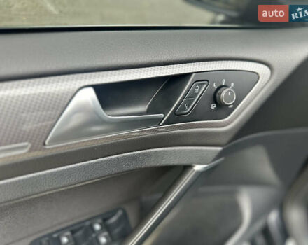 Черный Фольксваген Гольф, объемом двигателя 2 л и пробегом 270 тыс. км за 18500 $, фото 31 на Automoto.ua