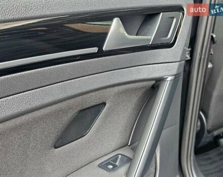 Черный Фольксваген Гольф, объемом двигателя 1.97 л и пробегом 235 тыс. км за 15950 $, фото 119 на Automoto.ua