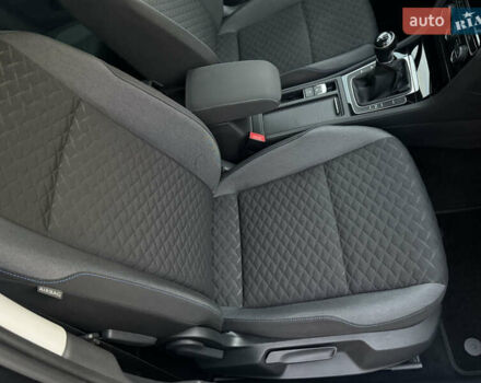 Черный Фольксваген Гольф, объемом двигателя 1.6 л и пробегом 210 тыс. км за 13650 $, фото 33 на Automoto.ua