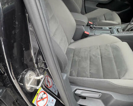 Черный Фольксваген Гольф, объемом двигателя 1.97 л и пробегом 295 тыс. км за 13500 $, фото 53 на Automoto.ua