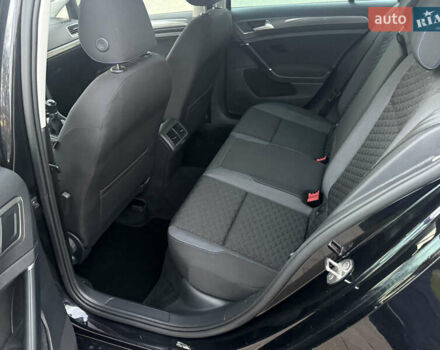 Черный Фольксваген Гольф, объемом двигателя 1.6 л и пробегом 210 тыс. км за 13650 $, фото 27 на Automoto.ua