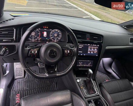 Чорний Фольксваген Гольф, об'ємом двигуна 1.97 л та пробігом 255 тис. км за 25000 $, фото 21 на Automoto.ua