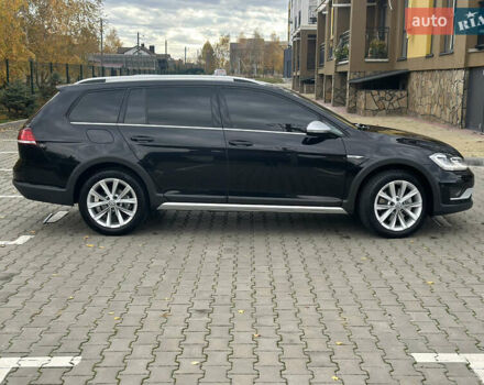 Черный Фольксваген Гольф, объемом двигателя 2 л и пробегом 270 тыс. км за 18500 $, фото 4 на Automoto.ua