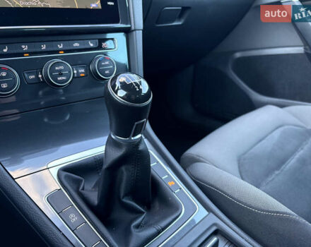 Фольксваген Гольф 2018 в Виннице на Automoto.ua Черный Фольксваген Гольф, объемом двигателя 1.6 л и пробегом 211 тыс. км за 12700 $, фото 57 на Automoto.ua