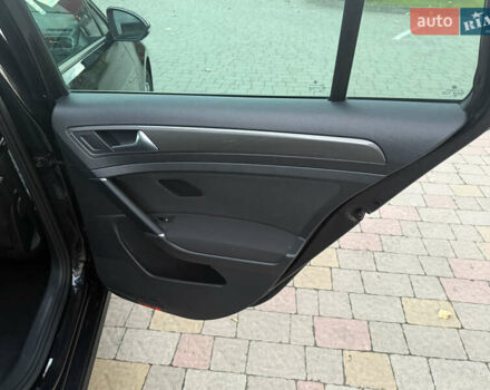 Черный Фольксваген Гольф, объемом двигателя 1.6 л и пробегом 210 тыс. км за 13650 $, фото 36 на Automoto.ua