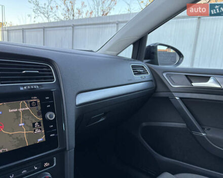 Фольксваген Гольф 2018 в Виннице на Automoto.ua Черный Фольксваген Гольф, объемом двигателя 1.6 л и пробегом 211 тыс. км за 12700 $, фото 55 на Automoto.ua