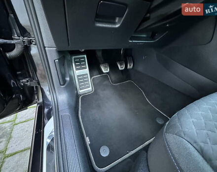 Черный Фольксваген Гольф, объемом двигателя 1.6 л и пробегом 238 тыс. км за 13700 $, фото 23 на Automoto.ua