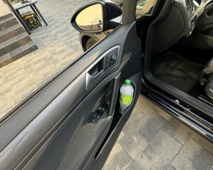 Черный Фольксваген Гольф, объемом двигателя 1.6 л и пробегом 178 тыс. км за 14800 $, фото 12 на Automoto.ua