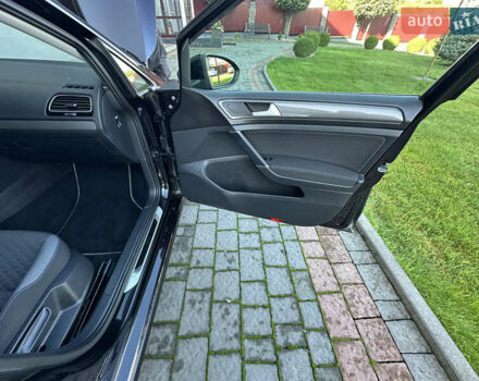 Черный Фольксваген Гольф, объемом двигателя 1.6 л и пробегом 238 тыс. км за 13700 $, фото 28 на Automoto.ua