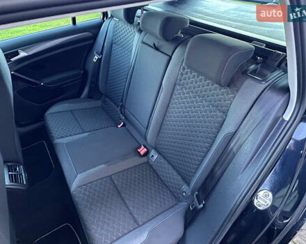 Черный Фольксваген Гольф, объемом двигателя 1.6 л и пробегом 238 тыс. км за 13700 $, фото 17 на Automoto.ua