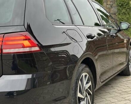 Черный Фольксваген Гольф, объемом двигателя 2 л и пробегом 230 тыс. км за 14999 $, фото 46 на Automoto.ua