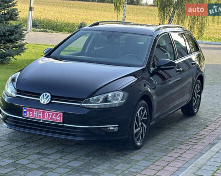 Черный Фольксваген Гольф, объемом двигателя 1.6 л и пробегом 238 тыс. км за 13700 $, фото 11 на Automoto.ua