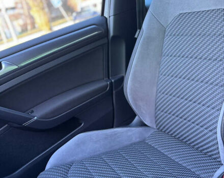 Черный Фольксваген Гольф, объемом двигателя 1.97 л и пробегом 219 тыс. км за 17600 $, фото 22 на Automoto.ua