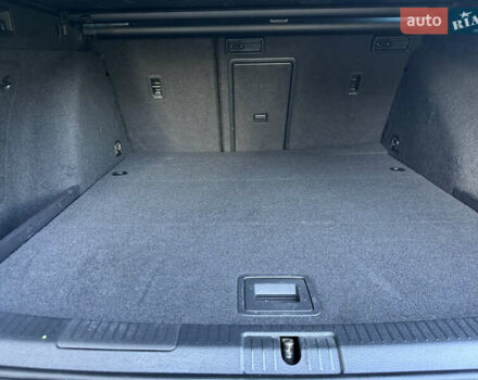 Черный Фольксваген Гольф, объемом двигателя 1.6 л и пробегом 238 тыс. км за 13700 $, фото 31 на Automoto.ua